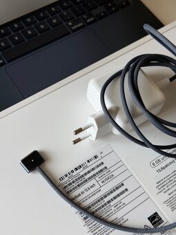 MacBook Air 13" M2, 256gb v TOP stavu - 10