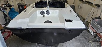Motorový člun po kompletní rekonstrukci + vlek + motor 23hp - 10