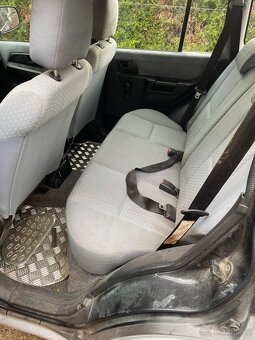 Mitsubishi Pajero Pinin - 10