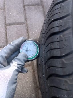 311. Originál ALU kola Ford (Kuga) 5x108 R17 s TPMS - 10