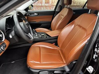 Alfa Romeo Giulia 2.2 JTDM Kůže Automat Navigace Adapt. Temp - 10