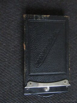 PRODÁM VINTAGE SKLÁDACÍ FILMOVÁ KAMERA VOIGTLANDER AVUS - 10