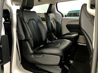 Chrysler Pacifica Hybrid 3.6 Night Paket(č.1112) ODPOČET DPH - 10