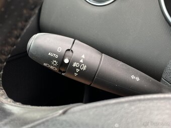 Peugeot 308 1.6 VTi , 88 kW benzín, 2010 - 10