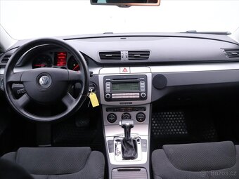 Volkswagen Passat 2,0 TDI 103kW DSG Klima Tažné (2007) - 10