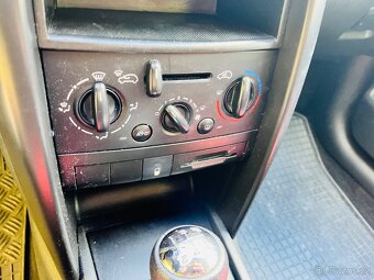 PEUGEOT 207 1.4 i BENZÍN KLIMATIZACE - 10