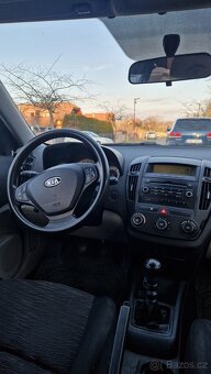 Kia ceed 2007 - 10