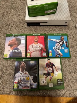 Xbox one s + hry - 10