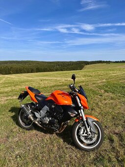 Kawasaki Z1000 - 10