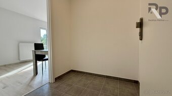 Pronájem nízkoenergetického bytu 2+kk s parkovacím stáním v - 10