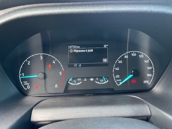 FORD TRANSIT CUSTOM 6 míst - 10