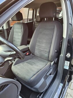 Volkswagen Touran 2.0TDi Highline DCC 140kW |2017|106 000 km - 10