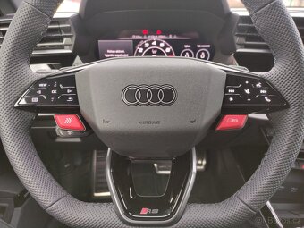 Audi RS3 FACELIFT MATRIX SONOS HUD KAMERA ZÁRUKA MY 2025 - 10