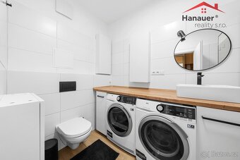 Prodej bytu 2+kk, 58 m2 s velkým balkonem a garážovým stáním - 10