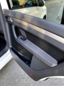 Volkswagen Touran Freestyle 1.4TSI, 1.maj, nízké km, nebour - 10