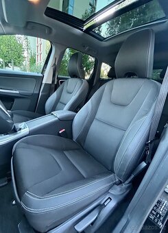 VOLVO XC60 2.4D5 158KW 4x4 MANUÁL Bi-XENON-NAVI-PANORAMA-PDC - 10