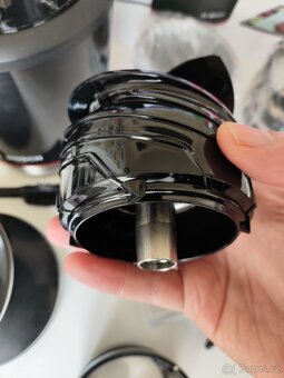 Bosch MESM731M – šnekový odšťavňovač, TOP STAV, kompletní - 10