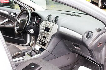 Ford Mondeo - 10
