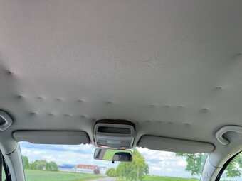 VOLKSWAGEN Golf V 1.9TDi - 10