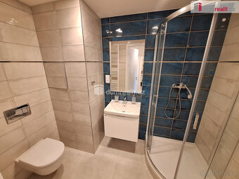 pronájem 1kk 32m2 balkon 5m2 P4 Háje Výstavní garážové stání - 10