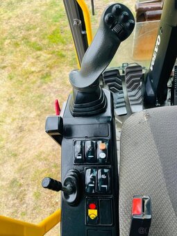 Kolové rypadlo Volvo EW160E s rotátorem - 10