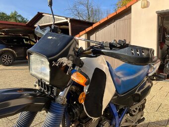 Honda NX 650 Dominator - 10