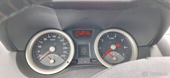 Renault Megane 2 1.6 83 kW - 10