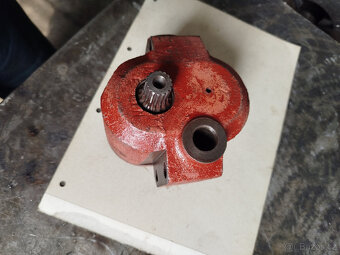 nové hydraulické čerpadlo na traktory Zetor - 10