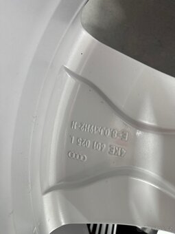 ORIGINÁLNÍ ZIMNÍ ALU SADA AUDI E-TRON R19 - 10