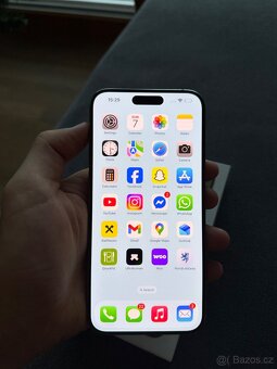 iPhone 15 Pro Max 256GB - přírodní titan - 10