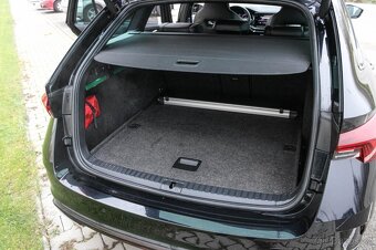 Škoda Octavia Combi 2.0 TDI RS DSG - 10