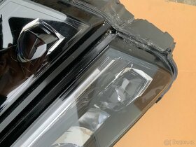 predni SVeTLO LED xenon skoda karoq pravy prave levy leve - 10