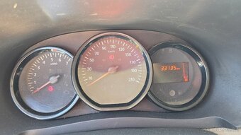 Dacia Dokker 1.6i najeto 33.000km - 10