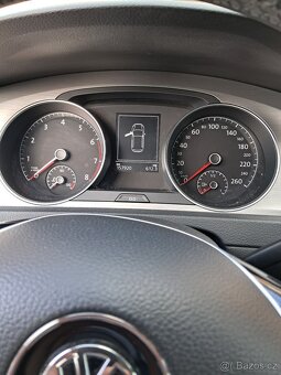 Volkswagen Golf - 10