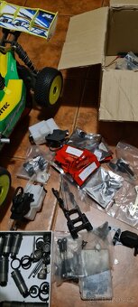 Buggy Team Durango 1/8 elektro + nitro - 10