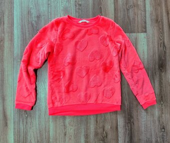 Směs dívčího obleceni - 10