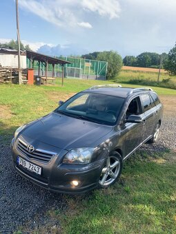 Toyota Avensis T25 D-4d 110 kw - 10