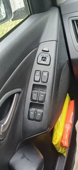 Hyundai ix35 - 10