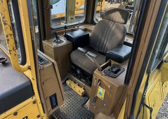 Caterpillar D4H LGP Riper - 10