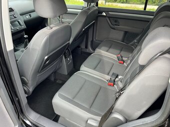 VW TOURAN 2010 77KW 6st.MANUAL/TAZNE/VYBAVA - 10