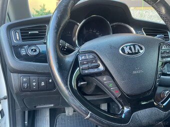 KIA CEED SW II 1.4 Exclusive - 10