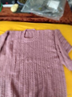 Svetry pletené - 10