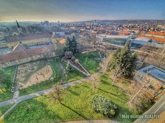 Pronájem bytu 1+1 30 m Šestajovická, Praha - Hloubětín. - 10