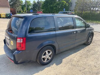 Dodge Grand Caravan SE - 10