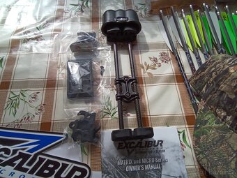 PRODÁM NOVOU PROFI KANADSKOU KUŠI EXCALIBUR BULLDOG 385 - 10