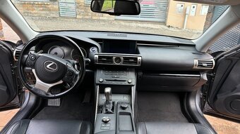 Prodám Lexus IS 300h - 10