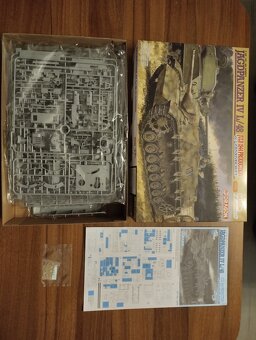 Modely tanků,plastové DRAGON,REVELL,MINIART aj - 10