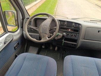Dodávka Peugeot Boxer 2.5 TD 79kw 9 míst - 10