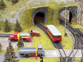 Prodám kolejiště TT plně funkční dva  okruhy - 10