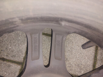 Elektrony 175/65R14 rozteč děr 4x108 - 10